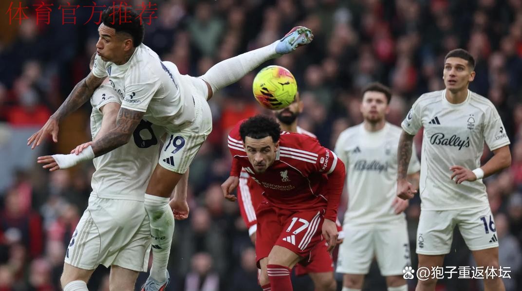 豪门悲喜夜 利物浦0-3坠入下半区 巴萨4-0登顶 曼城1-2被蓝军超越 豪门悲喜夜 利物浦0-3坠入下半区 巴萨4-0登顶 曼城1-2被蓝军超越